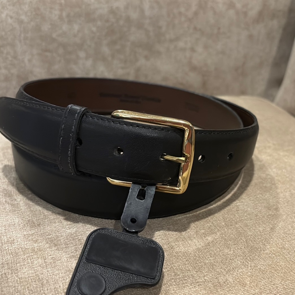 Men’s matte black leather (European tanned cowhide) belt with brass buckle NWT